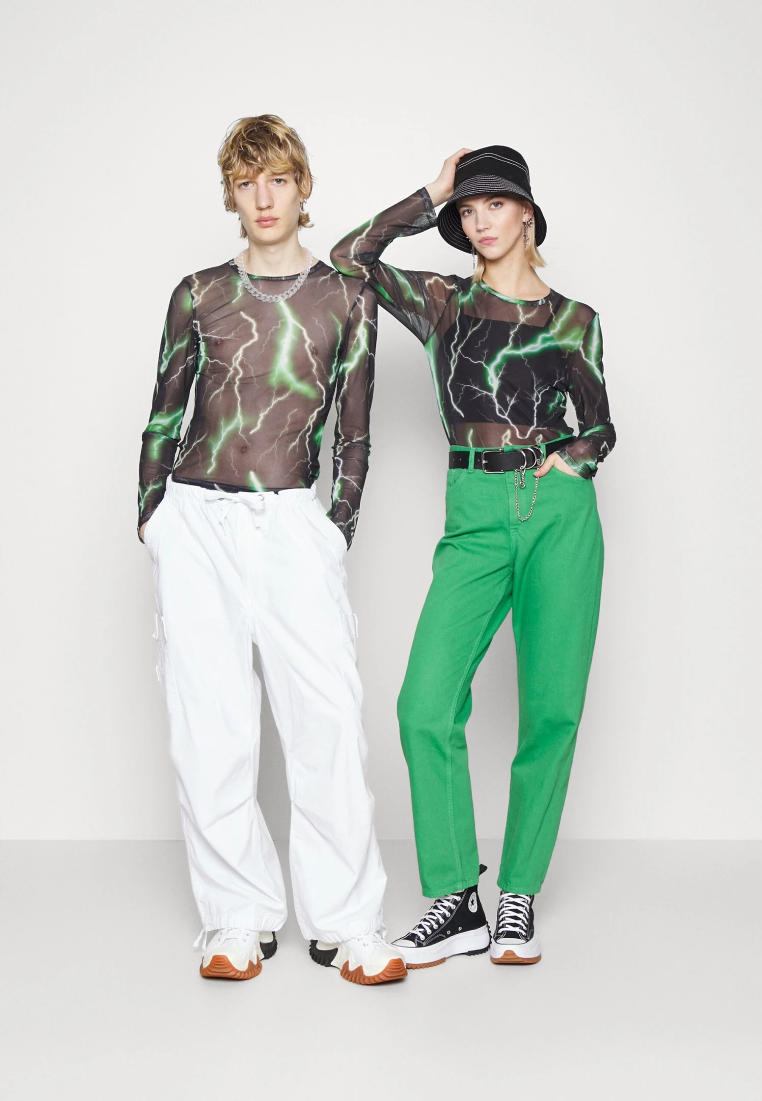 YOURTURN Unisex - Longsleeve -Black 4 YOURTURN Unisex - Longsleeve -Black - Afbeelding 2