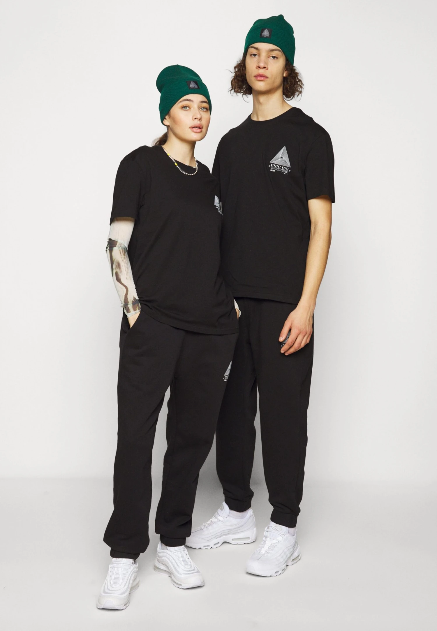 YOURTURN Wincent Weiss Basic - Trainingsbroek - Black 8 YOURTURN Wincent Weiss Basic - Trainingsbroek - Black - Afbeelding 6