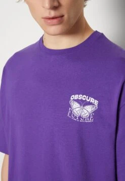 YOURTURN Nostalgia Future Tee Unisex - T-Shirt Print - Purple -Yourturn 24a978bdabcd4cd6a1b0dca363cb0175