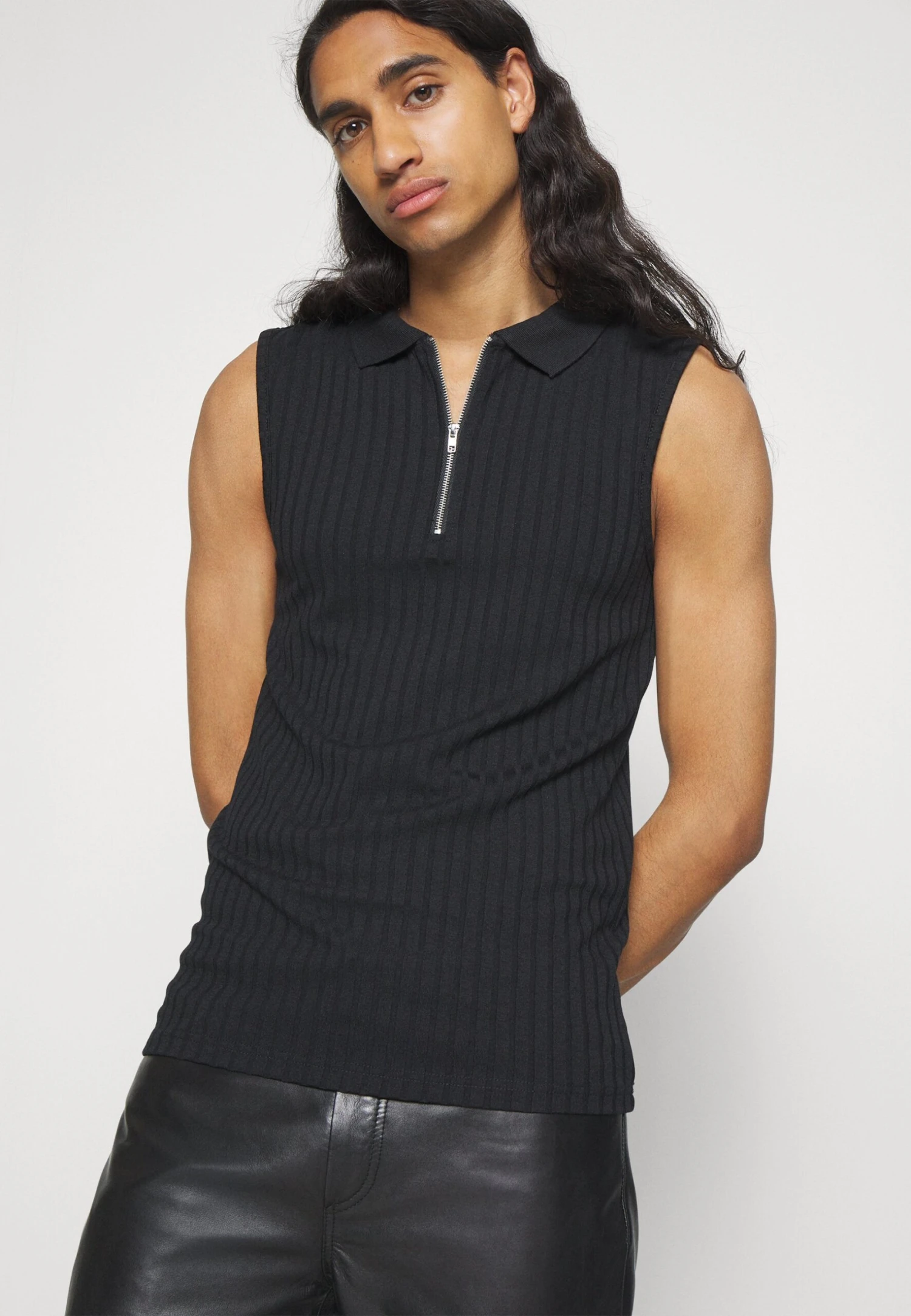 YOURTURN Unisex - Top - Black 6 YOURTURN Unisex - Top - Black - Afbeelding 4