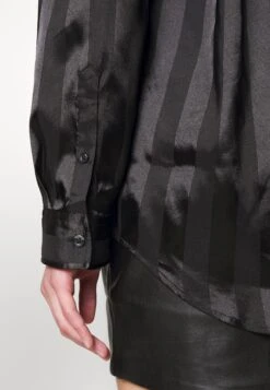 YOURTURN Festive Unisex - Overhemd - Black 13 YOURTURN Festive Unisex - Overhemd - Black -Yourturn 3336668376054e4d9be3dadb39406a5a