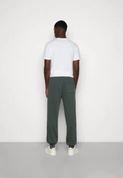 YOURTURN Oversized Unisex - Trainingsbroek -Dark Green 10 YOURTURN Oversized Unisex - Trainingsbroek -Dark Green -Yourturn 42776076c49c4d49984fa3254d41719b