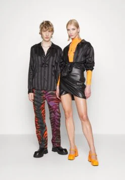 YOURTURN Festive Unisex - Overhemd - Black 9 YOURTURN Festive Unisex - Overhemd - Black -Yourturn 44c290b56d5a463faf58b08607f0fb0e