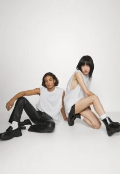 YOURTURN Unisex 2 Pack - Top - White, Black -Yourturn 454f5b6a03a549969563e4cd64163461