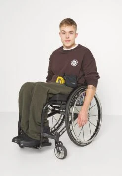 YOURTURN Unisex - Sweater - Dark Brown -Yourturn 4a4df557d5bd4a42a18d784965921e0e