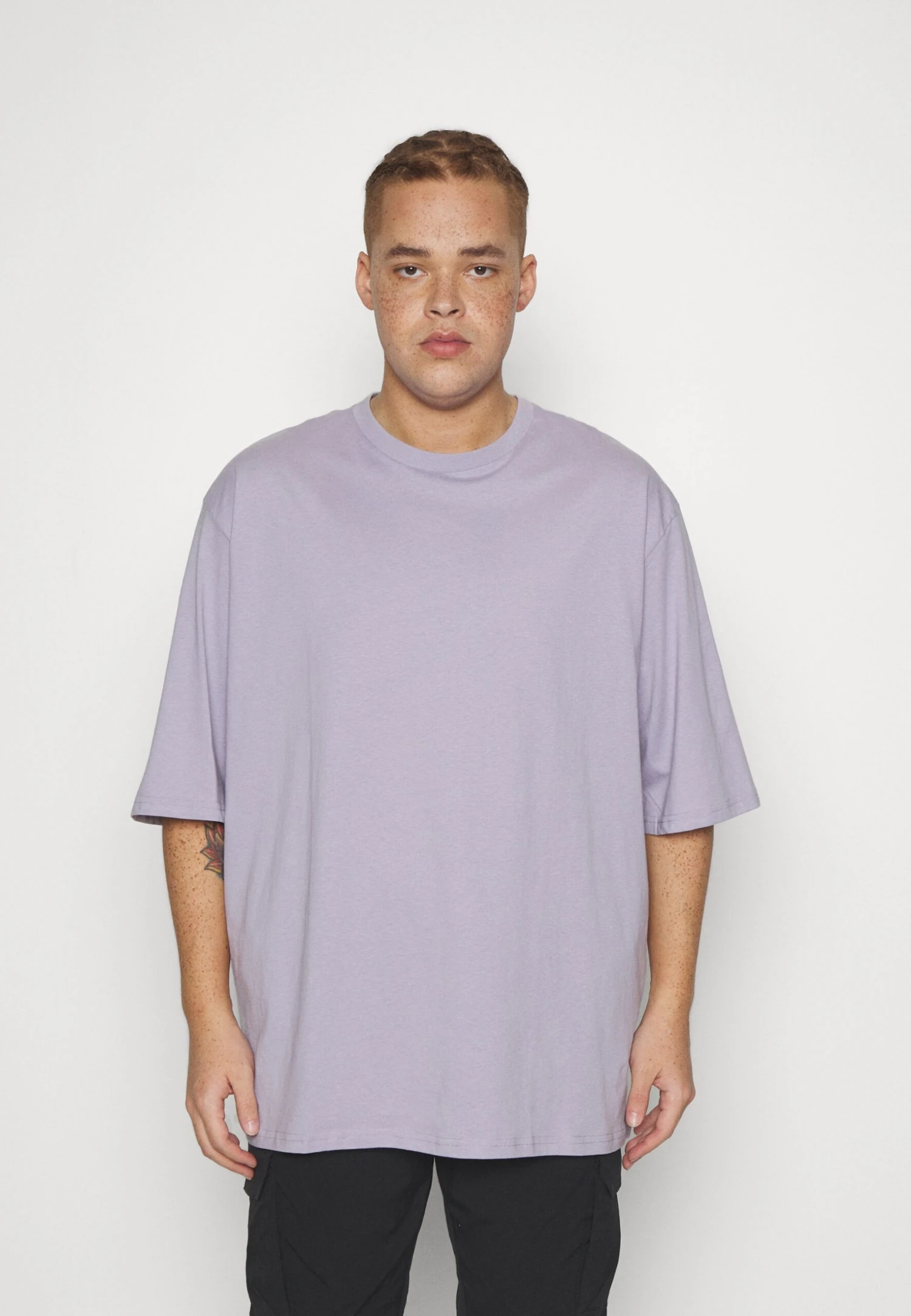 YOURTURN Unisex 3 Pack- T-Shirt Basic - White/Lilac/Black 5 YOURTURN Unisex 3 Pack- T-Shirt Basic - White/Lilac/Black - Afbeelding 3