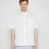 YOURTURN Plain Boxi Fit Unisex - Overhemd -White 1 YOURTURN Plain Boxi Fit Unisex - Overhemd -White -Yourturn 4bdbcec6354f4e09ba1389991d2aabb6