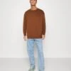 YOURTURN Unisex 2 Pack - Sweater - Dark Brown/Off-White -Yourturn 64064b9d2d30406d8fe827afa750b10f