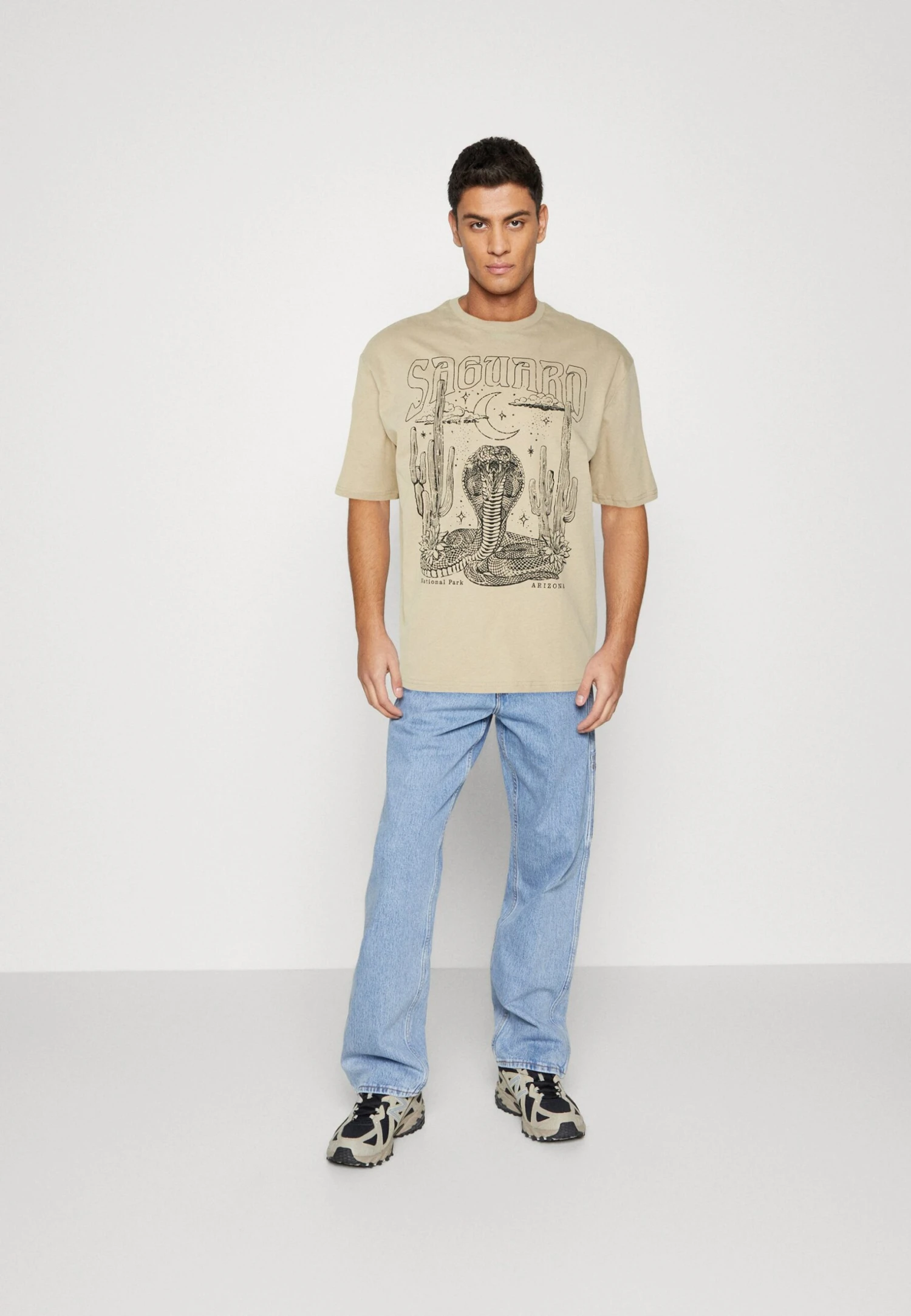 YOURTURN Unisex - T-Shirt Print - Tan 4 YOURTURN Unisex - T-Shirt Print - Tan - Afbeelding 2