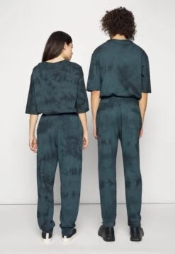 YOURTURN Wincent Weiss Unisex - Trainingsbroek - Black -Yourturn 75467c5fd12b4e389a04cb1b2fb248ff