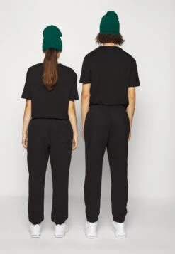 YOURTURN Wincent Weiss Basic - Trainingsbroek - Black 13 YOURTURN Wincent Weiss Basic - Trainingsbroek - Black -Yourturn 799651492dd7442bb2fe451c5fab638e