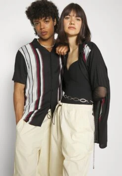 YOURTURN Genderless Parachute - Shorts - White -Yourturn 834f1f83f56e4019a779e61f5e6b9f84