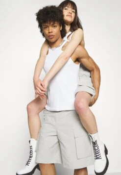 YOURTURN Unisex - Shorts - Light Grey -Yourturn 85d9b741d2b249b68f2e49464d4e5111