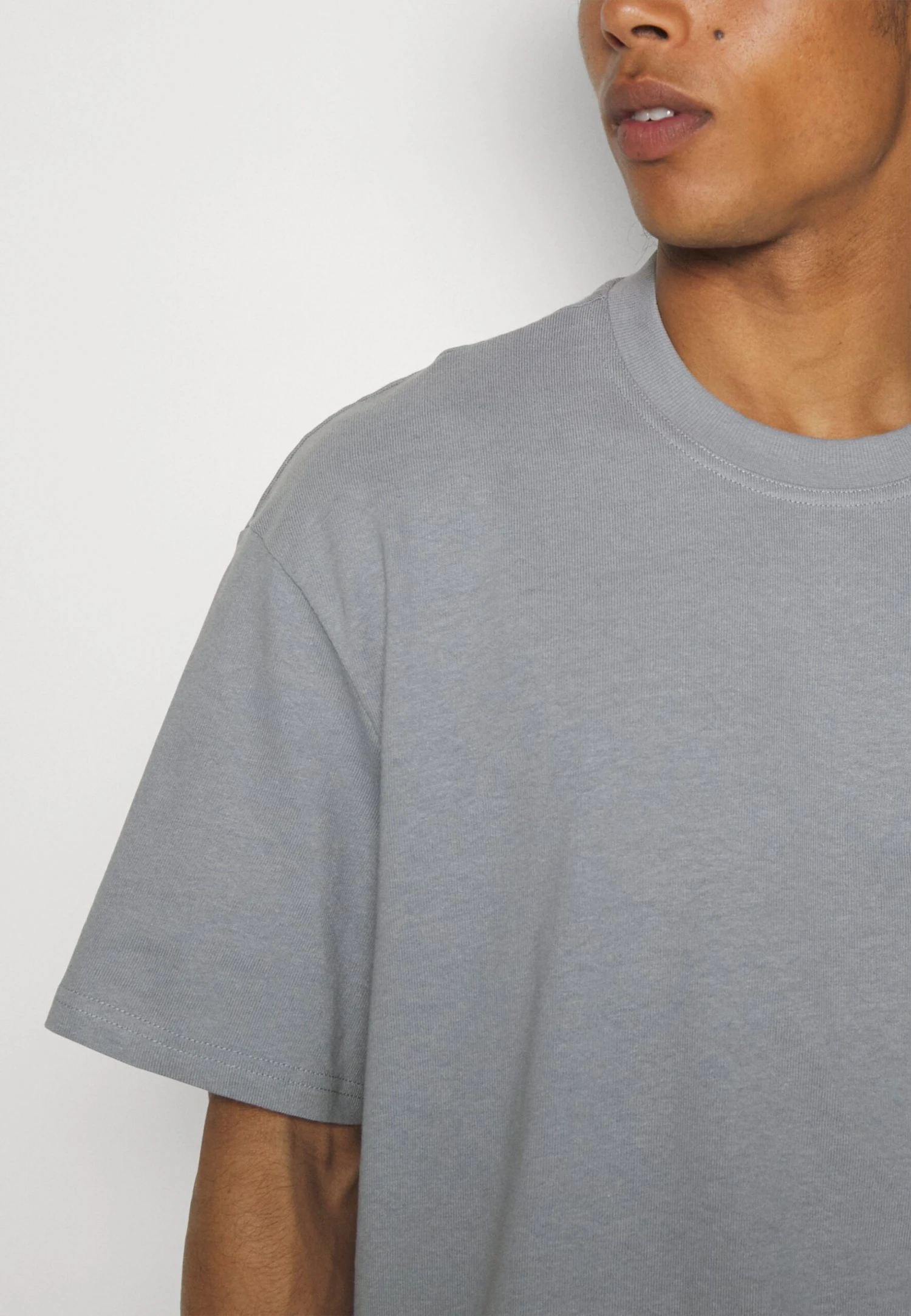 YOURTURN Unisex - T-Shirt Basic - Grey 9 YOURTURN Unisex - T-Shirt Basic - Grey - Afbeelding 7