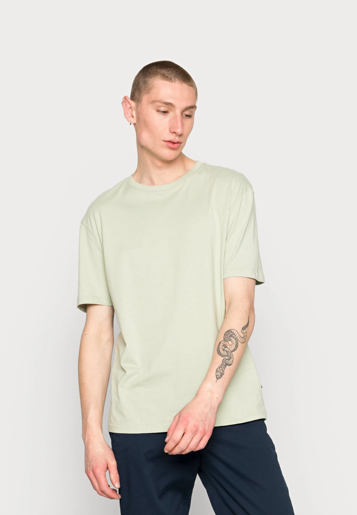 YOURTURN Unisex 5 Pack - T-Shirt Basic - Dark Grey/White/Beige 7 YOURTURN Unisex 5 Pack - T-Shirt Basic - Dark Grey/White/Beige - Afbeelding 5