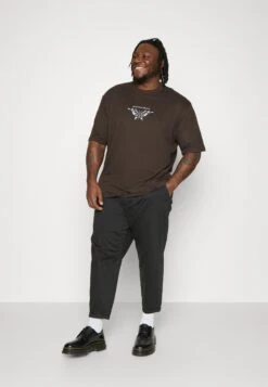 YOURTURN T-Shirt Print - Brown 9 YOURTURN T-Shirt Print - Brown -Yourturn 9a82c112191b46f79544b65f5541f1bf