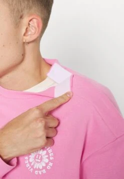 YOURTURN Unisex - Sweater - Pink -Yourturn a71d2cfc30a64eba96033b922ca800cd