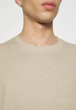 YOURTURN Unisex 2 Pack - T-Shirt Basic - Offwhite/Light Green 13 YOURTURN Unisex 2 Pack - T-Shirt Basic - Offwhite/Light Green -Yourturn aeef80ff897e4d48aa7fe8a1ebe12a9c