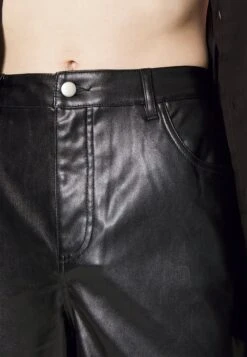 Phluid Project X Yourturn Unisex - Broek - Black 13 Phluid Project X Yourturn Unisex - Broek - Black -Yourturn ba7e6489c3bd4ebfa3e6a0e51b73ee5c