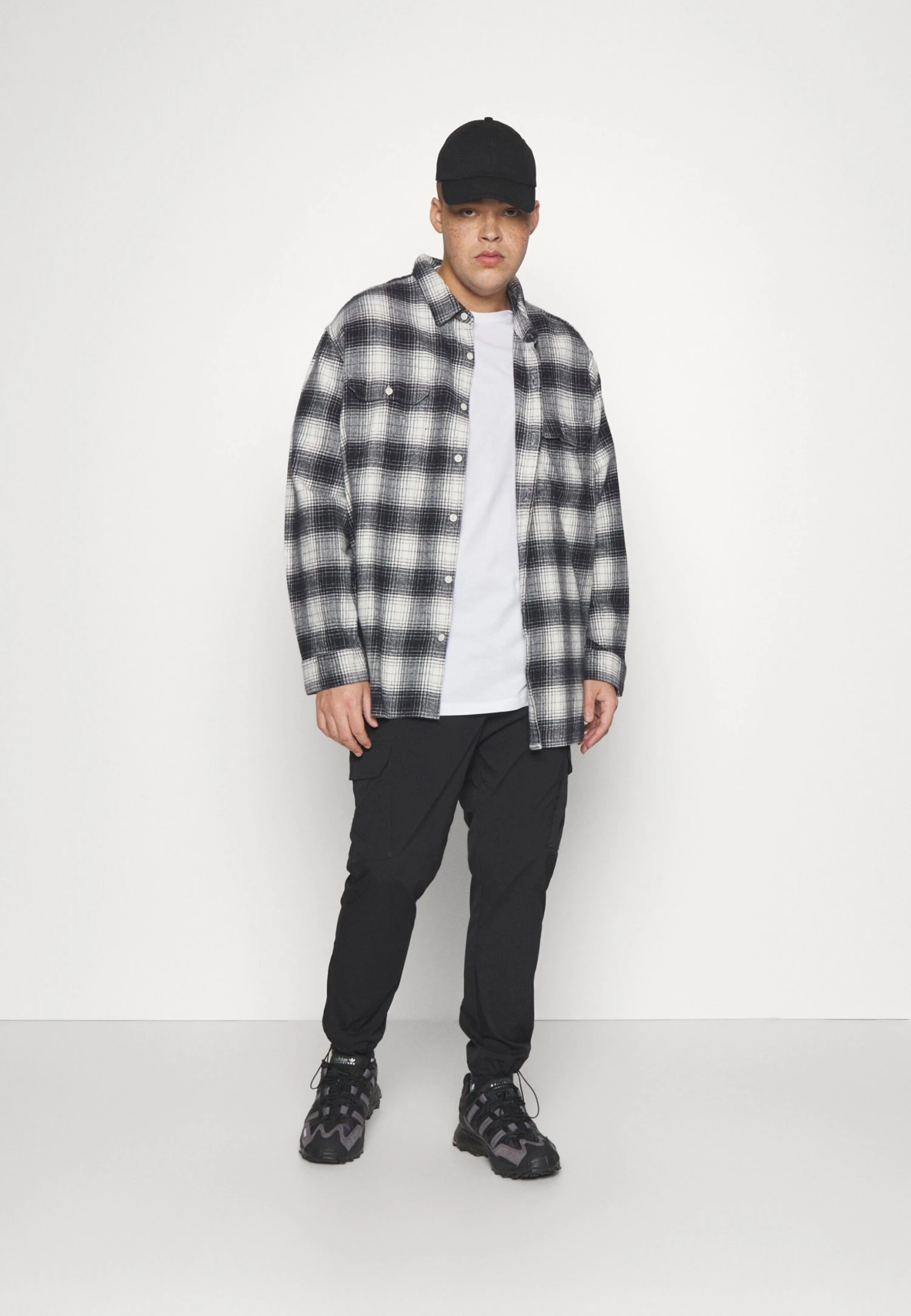 YOURTURN Unisex 3 Pack- T-Shirt Basic - White/Lilac/Black 3 YOURTURN Unisex 3 Pack- T-Shirt Basic - White/Lilac/Black