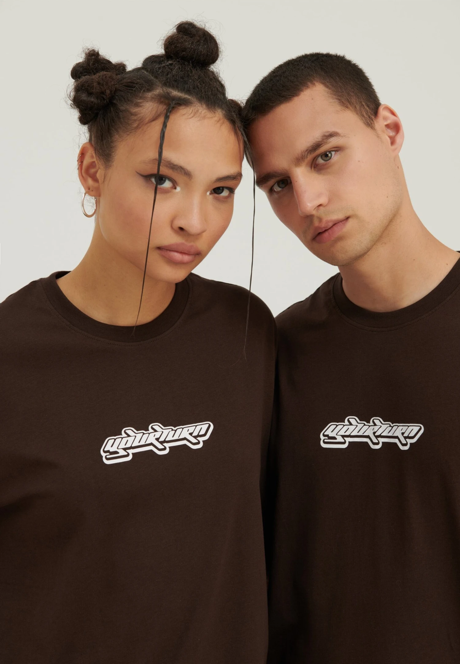 YOURTURN Unisex - T-Shirt Print - Brown 6 YOURTURN Unisex - T-Shirt Print - Brown - Afbeelding 4