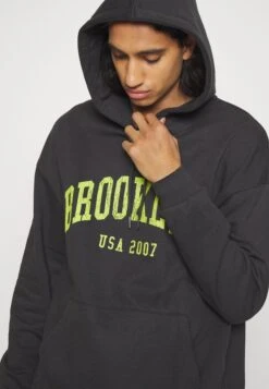 YOURTURN Unisex - Sweater - Black -Yourturn e3a88616774a4a09a1d30dc4f7cf1294