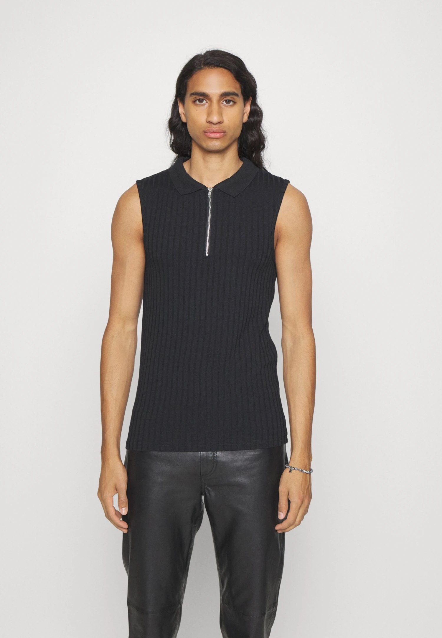 YOURTURN Unisex - Top - Black 3 YOURTURN Unisex - Top - Black