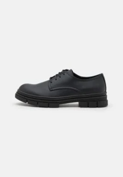YOURTURN Veterschoenen - Black