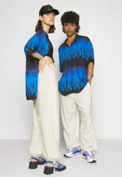 YOURTURN Genderless Parachute Unisex - Broek - White 11 YOURTURN Genderless Parachute Unisex - Broek - White -Yourturn f47a0e1ecff04f00b66902953e5c6730