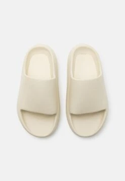 YOURTURN Badslippers - Off-White -Yourturn f5203b1e78cc48089f75e891089d055f