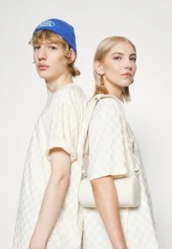 YOURTURN Unisex - T-Shirt Print - Off-White 11 YOURTURN Unisex - T-Shirt Print - Off-White -Yourturn fa7453d204064ba09f85f2584051a1cd